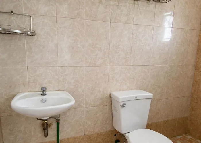 Ciano's Hostal *